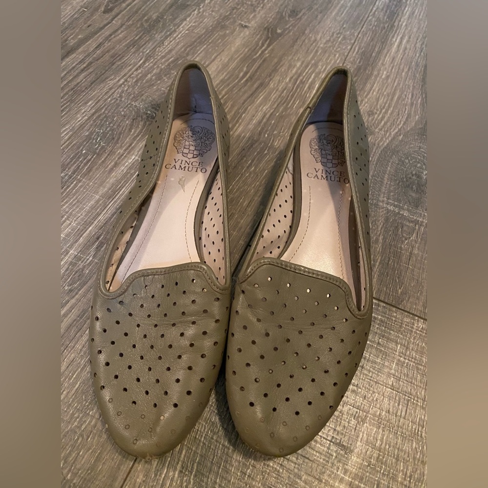 Vince Camuto leather loafers size 8